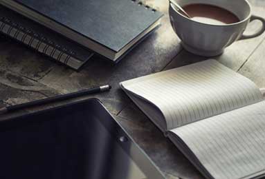 1998年公牛队vs爵士队经典对决：乔丹皮蓬领衔，战术智慧与球员风采